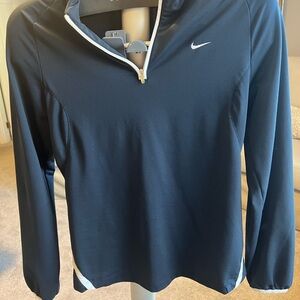 Nike FITDRY pullover S(4-6)